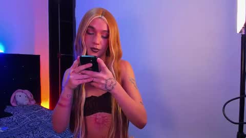 ZARA BLARE online show from 02-21-26, 02:01