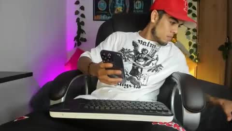 mikee_scooth online show from 12-03-24, 03:52