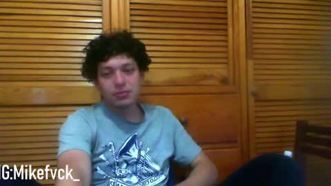 Snapshot of mikefvck_ chatting on 01-17-25, 07:16 Mike online show from 01-17-25, 07:16