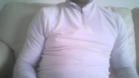 Snapshot of mikehockishuge9 chatting on 11-09-25, 12:25 mikehockishuge9 online show from 11-09-25, 12:25