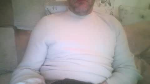 Snapshot of mikehockishuge9 chatting on 11-15-25, 04:25 mikehockishuge9 online show from 11-15-25, 04:25