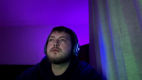 Snapshot of mikejones19988 chatting on 12-22-25, 09:34 jake online show from 12-22-25, 09:34