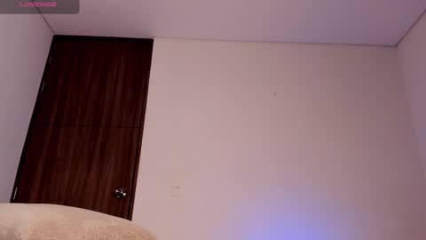 Snapshot of mikesantoss1 chatting on 10-31-25, 02:23 Mike online show from 10-31-25, 02:23