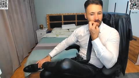 Mike    online show from 12-15-24, 02:05