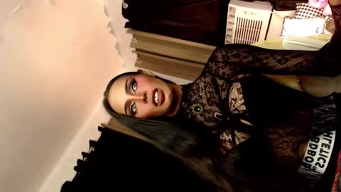 Mistress MikeyAlawi online show from 12-22-25, 03:09
