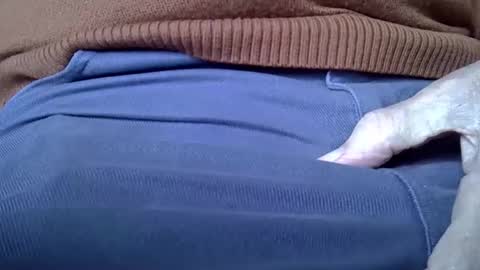 Snapshot of mikeybed chatting on 12-02-25, 01:50 mikeybed online show from 12-02-25, 01:50