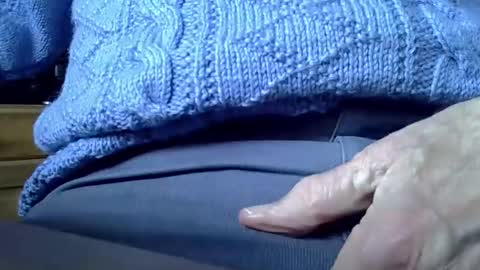 Snapshot of mikeybed chatting on 01-11-26, 01:05 mikeybed online show from 01-11-26, 01:05