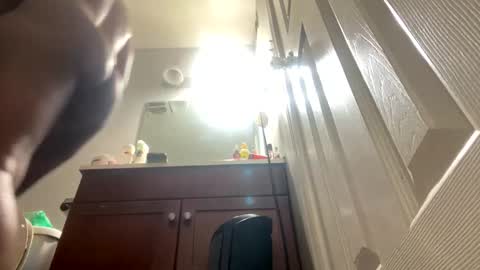 Snapshot of mikeyblunt chatting on 03-10-25, 12:48 mikeyblunt online show from 03-10-25, 12:48