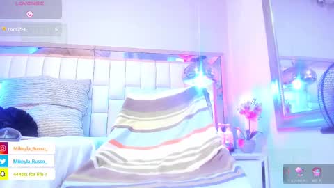 Mikeyla  online show from 09-20-25, 08:32