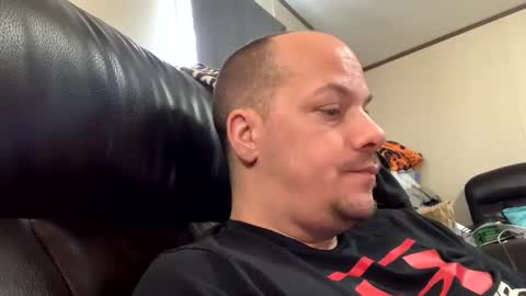 mikeylikesit2222 online show from 02-01-25, 06:29