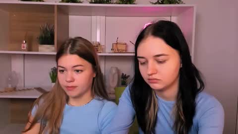 Snapshot of miki_ti chatting on 10-23-25, 08:35 miki_ti online show from 10-23-25, 08:35