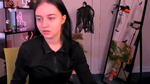 Snapshot of miki_ti chatting on 11-01-25, 09:22 miki_ti online show from 11-01-25, 09:22