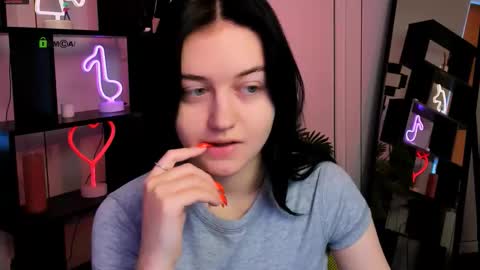 Snapshot of miki_ti chatting on 11-19-25, 12:16 miki_ti online show from 11-19-25, 12:16