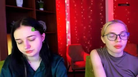 Snapshot of miki_ti chatting on 12-05-25, 06:44 miki_ti online show from 12-05-25, 06:44