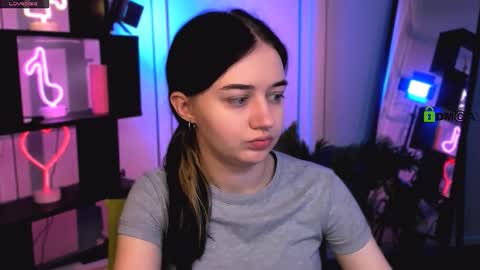 Snapshot of miki_ti chatting on 12-16-25, 05:45 miki_ti online show from 12-16-25, 05:45