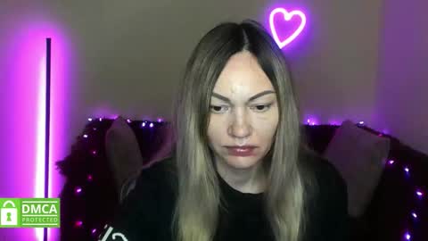 Snapshot of mikkey_mouse8 chatting on 12-19-25, 12:23 Adalina online show from 12-19-25, 12:23