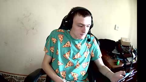 MikkiForus online show from 09-10-25, 08:47