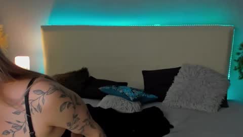 MikkiShows online show from 03-01-25, 02:15
