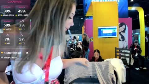 Snapshot of mikmagik chatting on 10-17-25, 10:01 Mikaylah online show from 10-17-25, 10:01