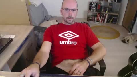 Snapshot of mikmik91 chatting on 10-30-25, 04:30 mikmik91 online show from 10-30-25, 04:30