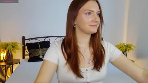 Snapshot of mikorush chatting on 10-15-25, 01:22 Miko online show from 10-15-25, 01:22