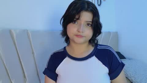 Snapshot of mikoto_urab chatting on 11-25-25, 07:47 Mikoto Urb online show from 11-25-25, 07:47