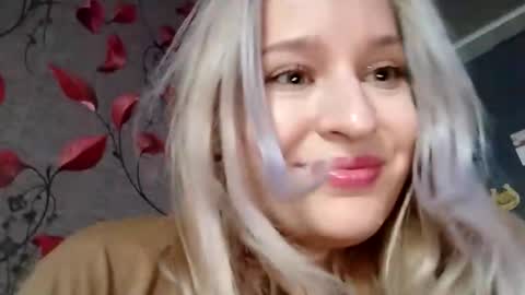 Snapshot of mila_420 chatting on 02-15-26, 12:25 Mila 420 online show from 02-15-26, 12:25