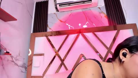 Camila online show from 11-12-25, 07:35