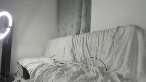 Mila Dash online show from 12-18-25, 11:11