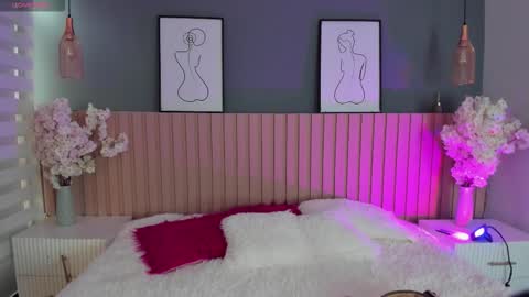 Snapshot of mila_hank chatting on 02-19-26, 12:12 mila_hank online show from 02-19-26, 12:12