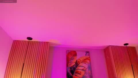 Snapshot of mila_hank chatting on 03-20-26, 12:10 mila_hank online show from 03-20-26, 12:10