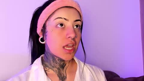     online show from 10-18-25, 03:20