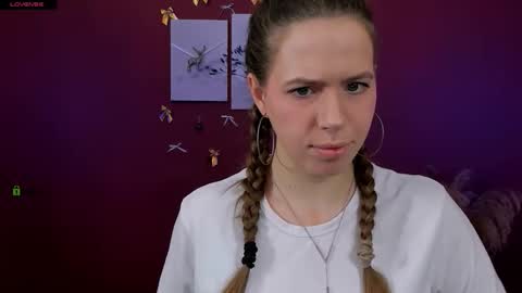 Snapshot of mila_way_ chatting on 01-10-26, 09:55 Sweet Mila online show from 01-10-26, 09:55