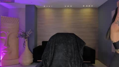 Mila online show from 10-02-25, 02:07