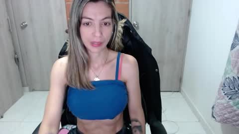 milacoxx8819 online show from 02-11-25, 11:54