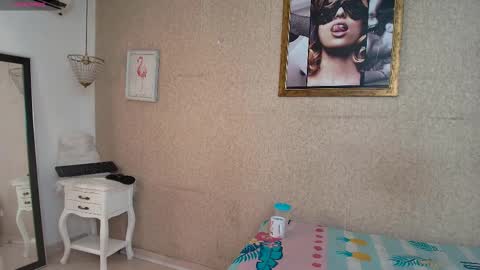 miladiosa online show from 10-27-25, 11:36