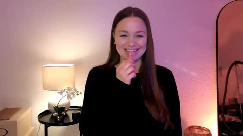 Mila Fleur online show from 02-25-25, 09:09