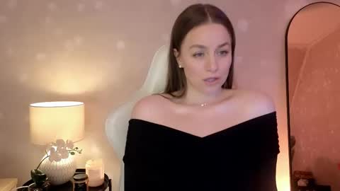 Mila Fleur online show from 09-28-25, 02:22