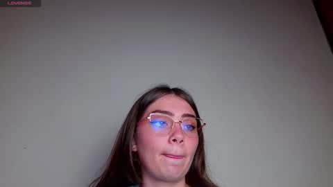 Snapshot of milafyre chatting on 10-12-25, 01:10 valery online show from 10-12-25, 01:10