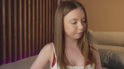 Mila online show from 03-26-26, 03:28