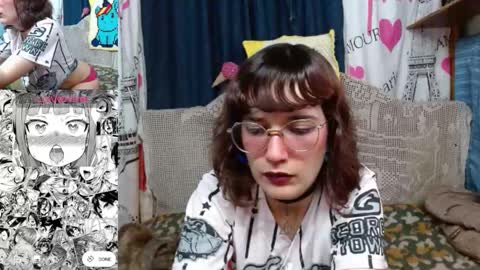 Snapshot of milalunala chatting on 09-29-25, 09:08 Mila-Lunala online show from 09-29-25, 09:08