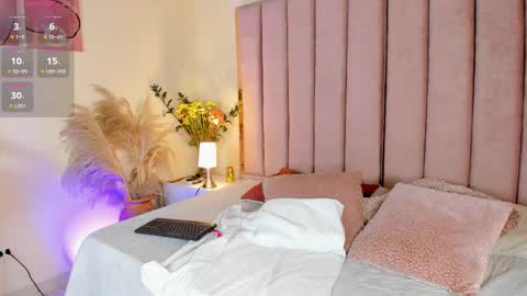 Milan  online show from 11-12-25, 11:43