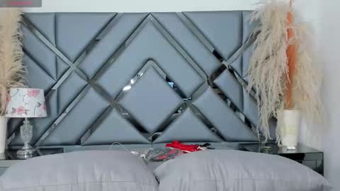 milan_lewiss online show from 11-26-25, 01:01