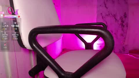 Snapshot of milana_sexwife chatting on 10-21-25, 08:20 Dan and Milana online show from 10-21-25, 08:20