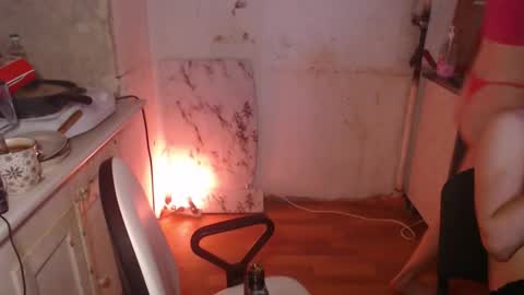 Snapshot of milana_sexwife chatting on 11-01-25, 08:33 Dan and Milana online show from 11-01-25, 08:33