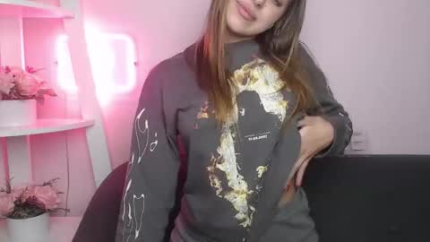 milanaangelas online show from 11-16-25, 06:13