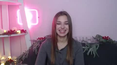 milanaangelas online show from 12-21-25, 05:36