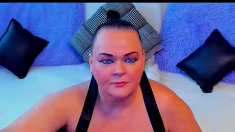 Lana online show from 11-16-25, 07:47