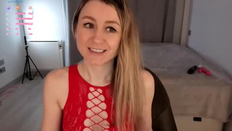 Milana online show from 10-27-25, 10:14