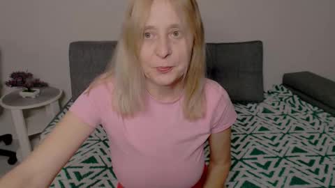 Milena online show from 11-21-25, 03:11